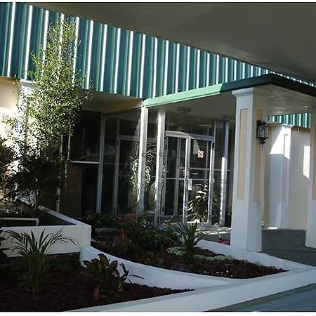 Red Carpet Inn Jesup Esterno foto