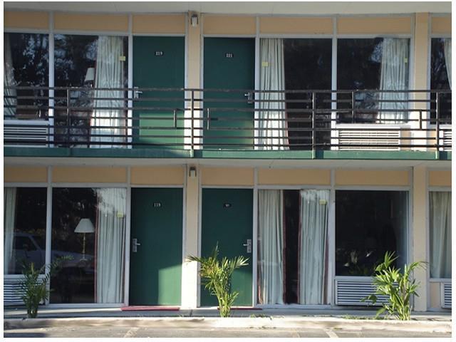 Red Carpet Inn Jesup Esterno foto